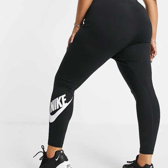 Nike Pants - NWT Nike Essential Plus Size Leggings Athletisure Stretch Workout Gym Fitness 1X
